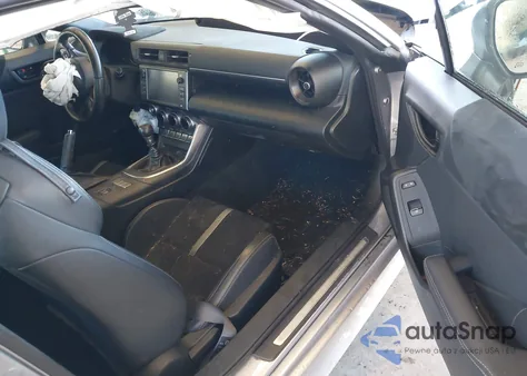 2023 Toyota Gr86 Premium z USA, uszkodzony, nr VIN JF1ZNBE19P9753219